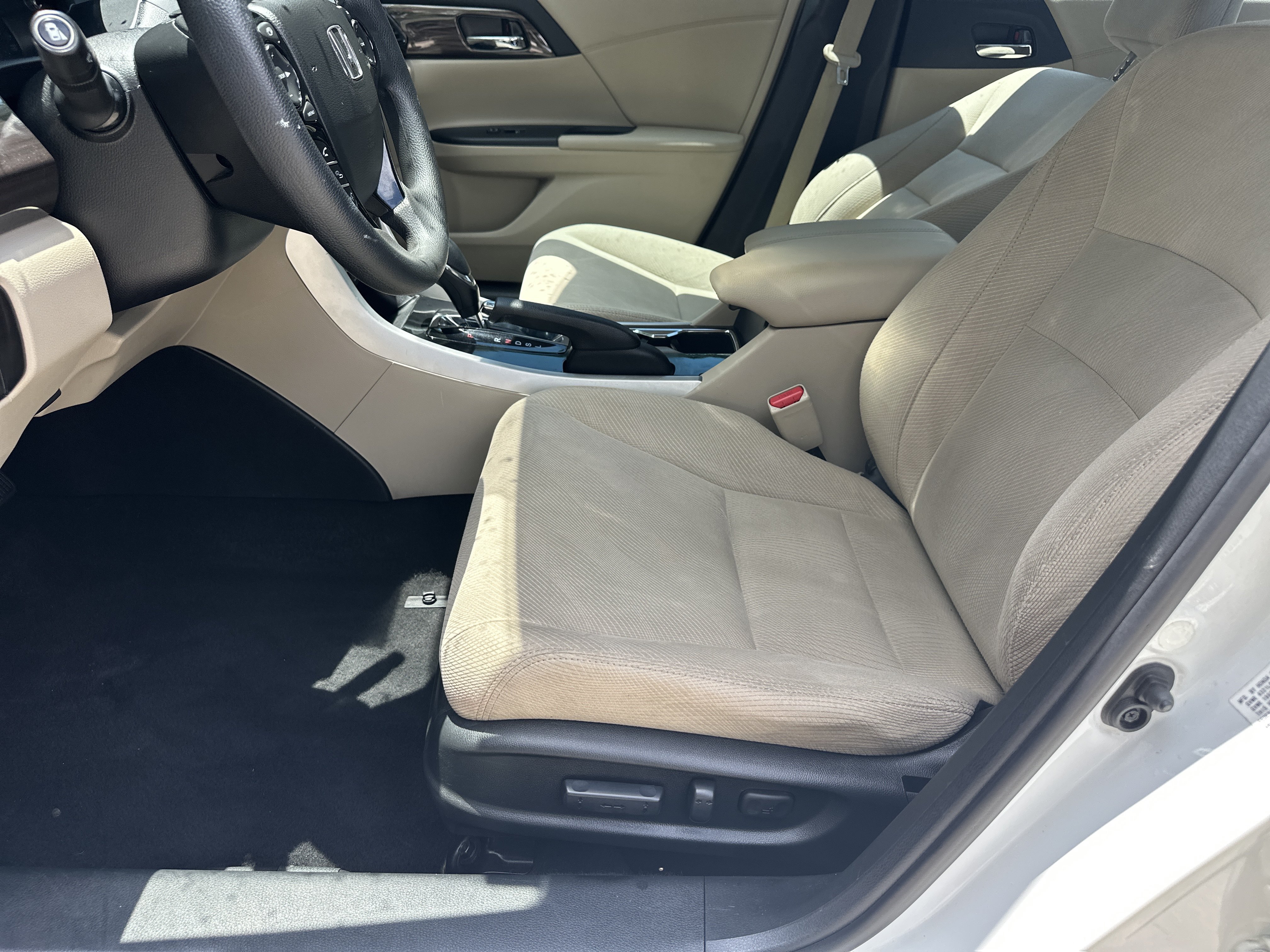 Used 2016 White Orchid Pearl Honda EX image 10