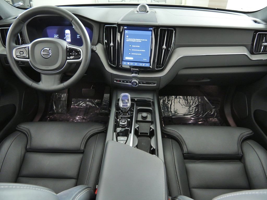 Used 2025 Black Volvo T8 Ultra Black Edition image 6