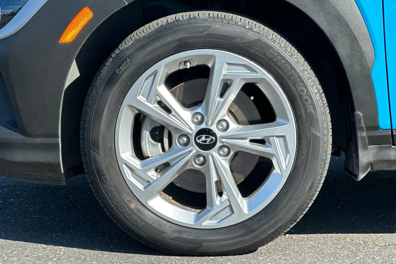 Used 2023 Teal Isle Hyundai SEL image 25