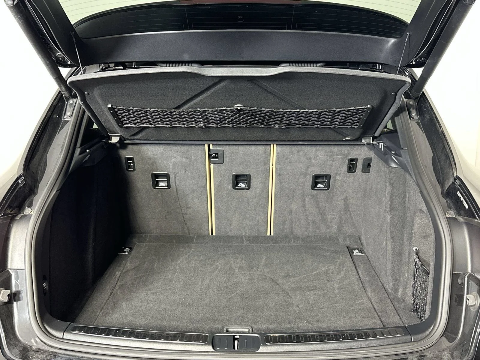 Used 2020 Black Porsche Base image 24