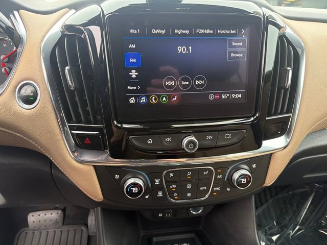 Used 2023 Iridescent Pearl Tricoat Chevrolet Premier image 24