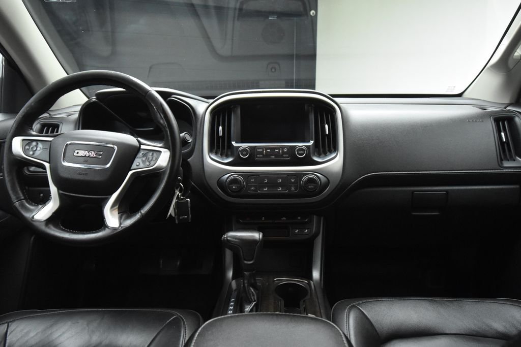 Used 2018 Gray GMC SLT image 3