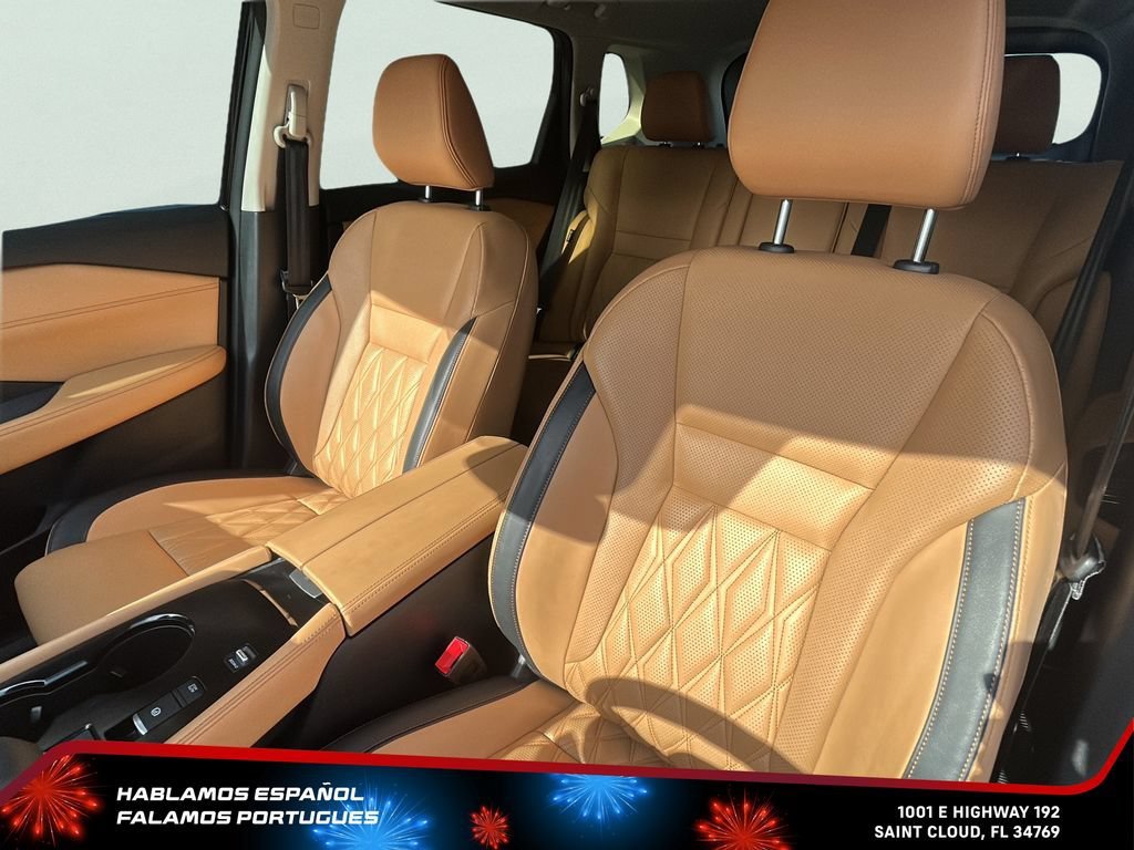 Used 2023 Black Nissan Platinum FWD image 25