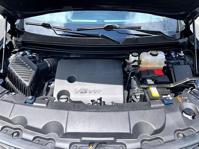 Used 2023 Blue Chevrolet LT image 10