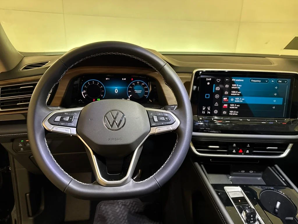 Certified Used 2026  Volkswagen 2.0T SE w/Technology image 7