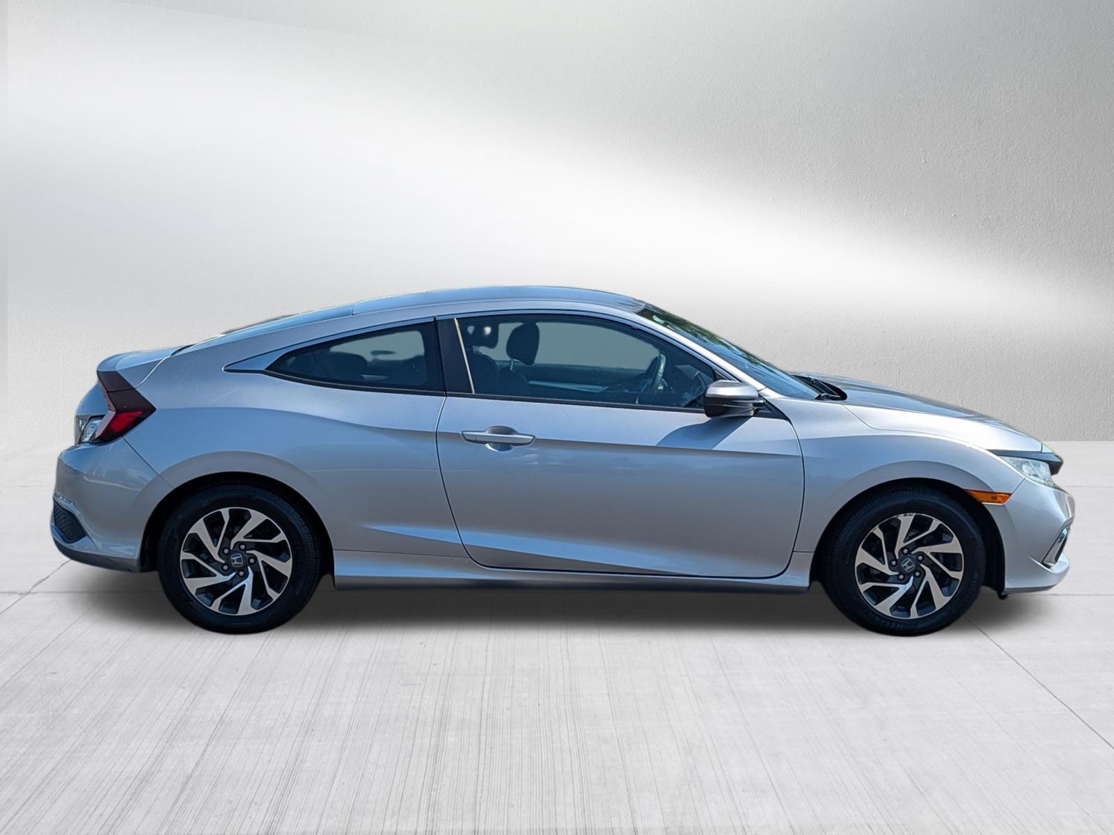 Used 2019 Lunar Silver Metallic Honda LX image 2