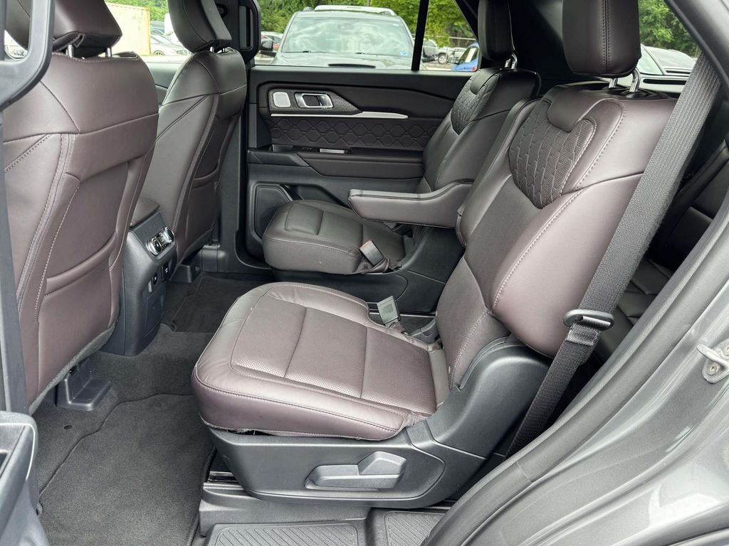 Used 2026 Gray Ford Platinum image 18