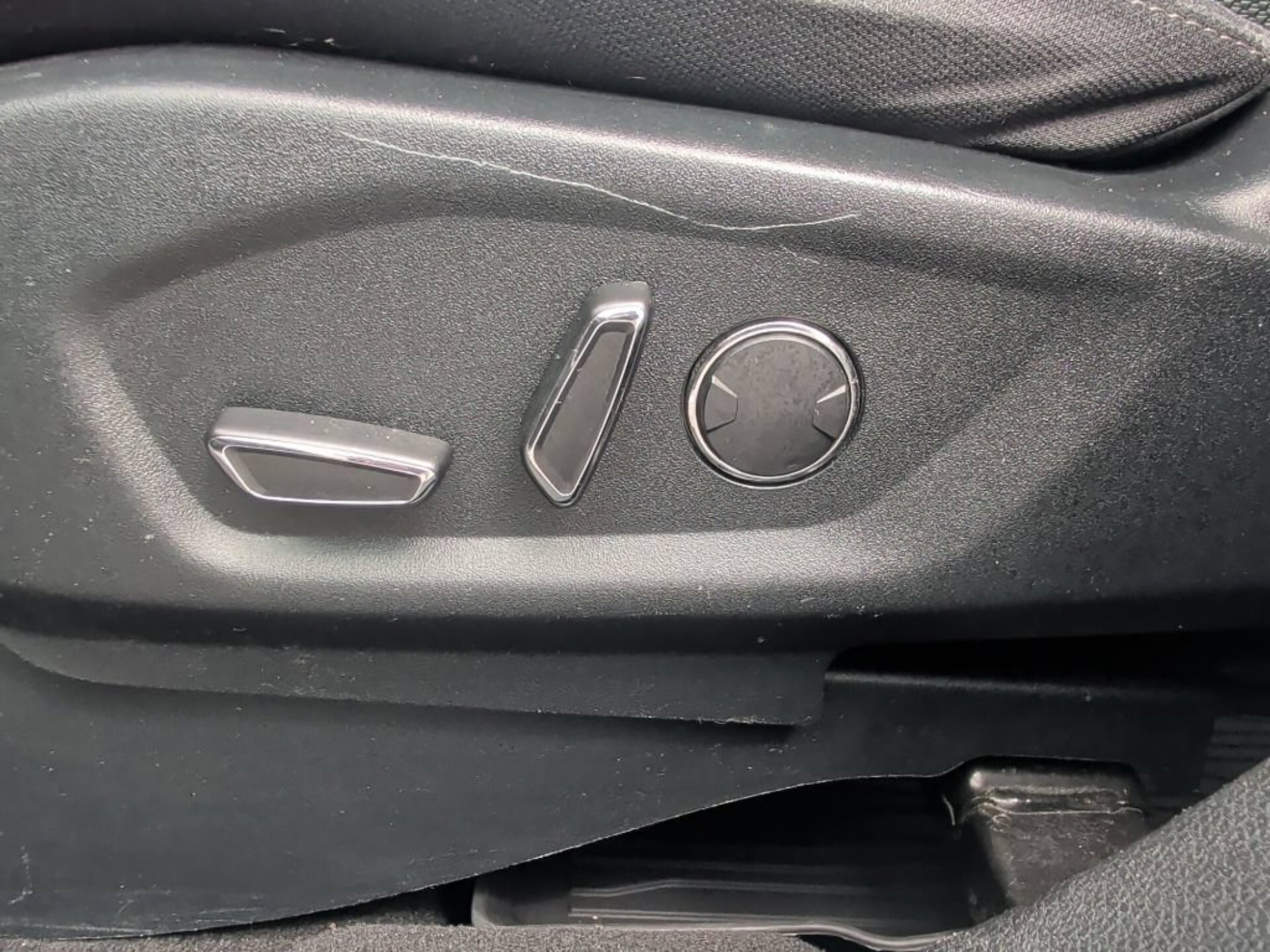 Used 2018 Ingot Silver Ford XLT image 29