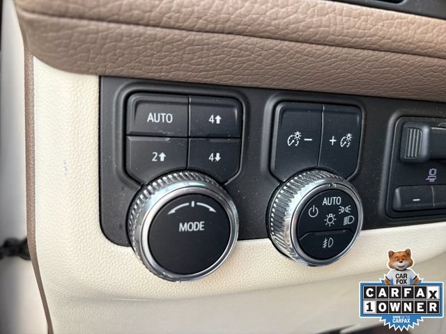 Used 2024 White Frost Tricoat GMC Denali image 10