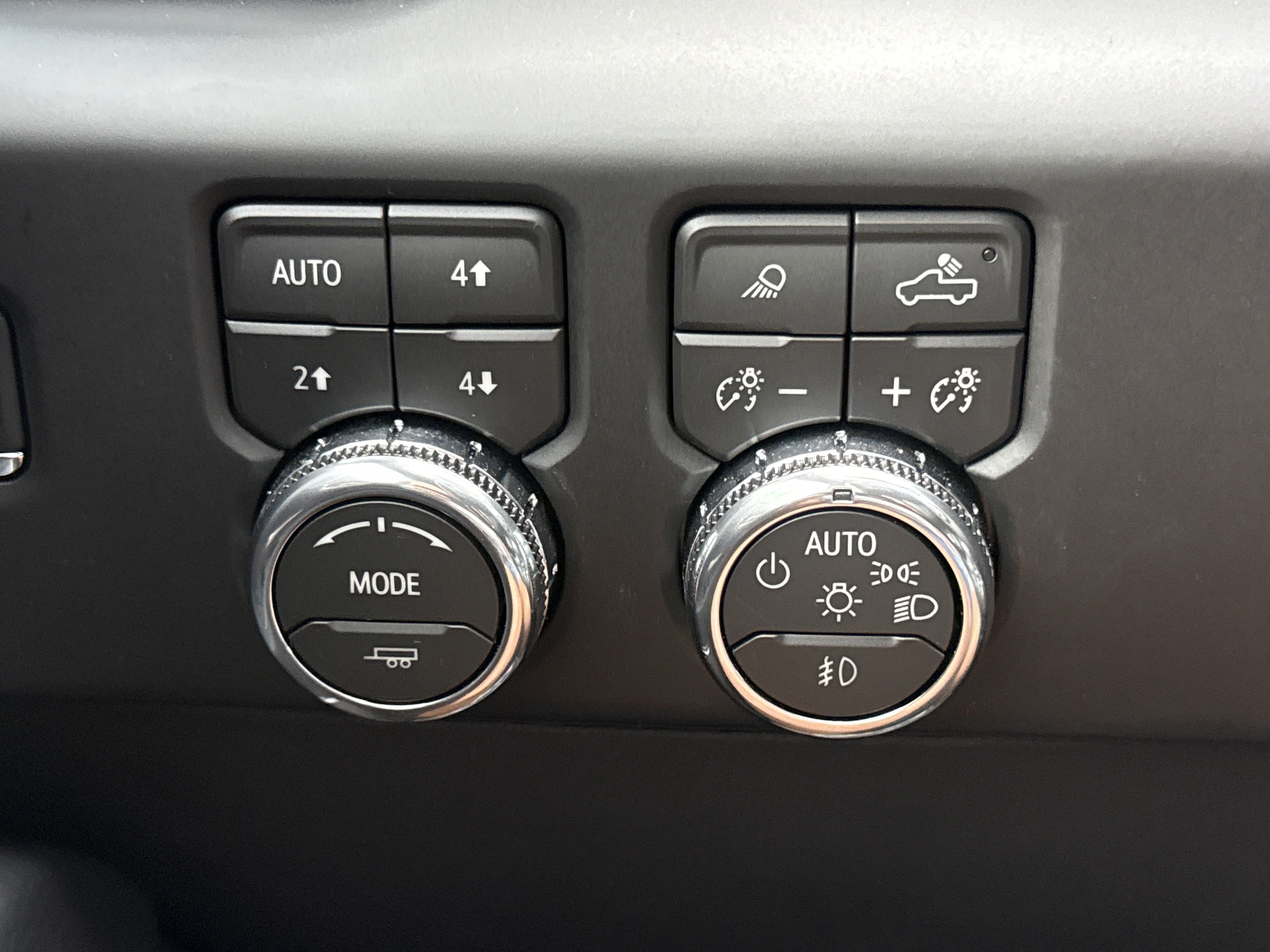 Used 2026 Sterling Metallic GMC Denali image 27