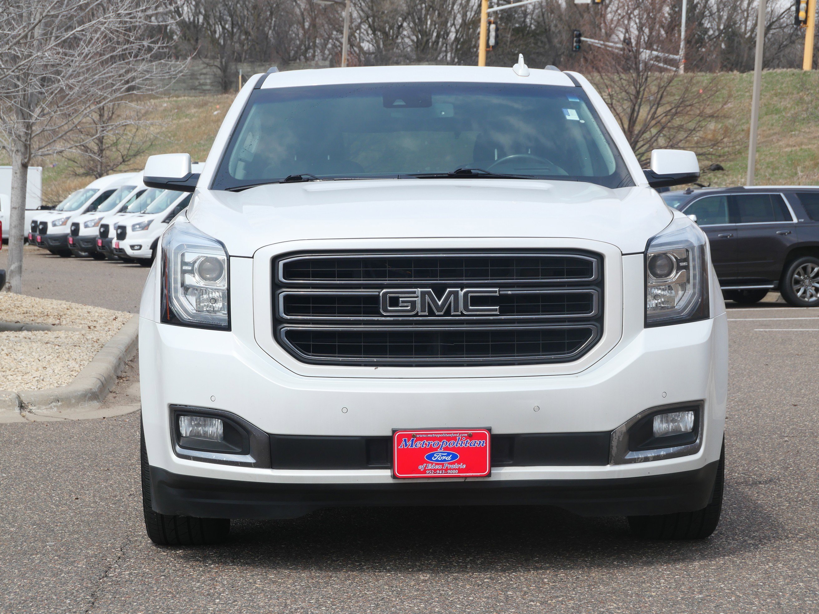 Used 2019 GMC Yukon SLT with VIN 1GKS2BKJ0KR375121 for sale in Eden Prairie, Minnesota