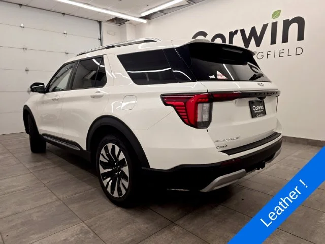 New 2027 Star White Metallic Tri-Coat Ford Platinum™ image 3