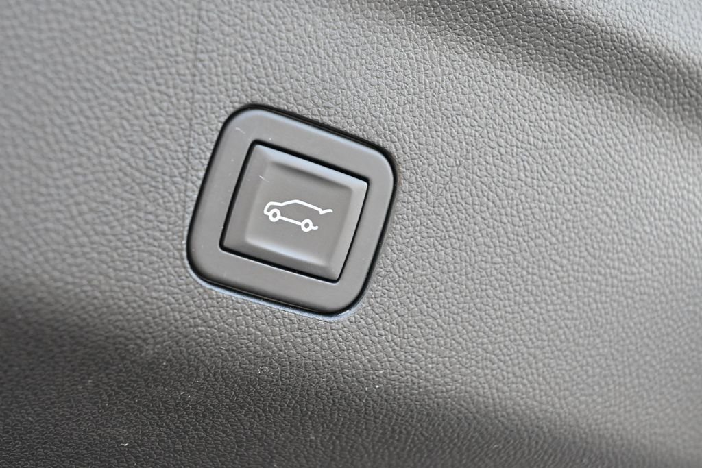 Used 2025 Sterling GMC Elevation image 14