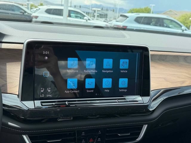 New 2026 Green Volkswagen 2.0T SE w/Technology image 21