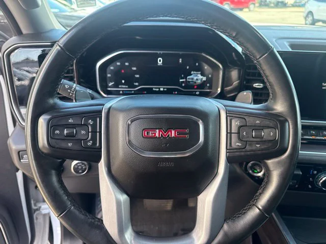 Used 2023 White GMC SLT image 15