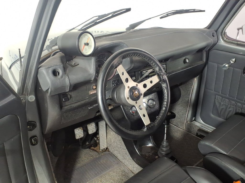 Used 1973  Volkswagen  image 9