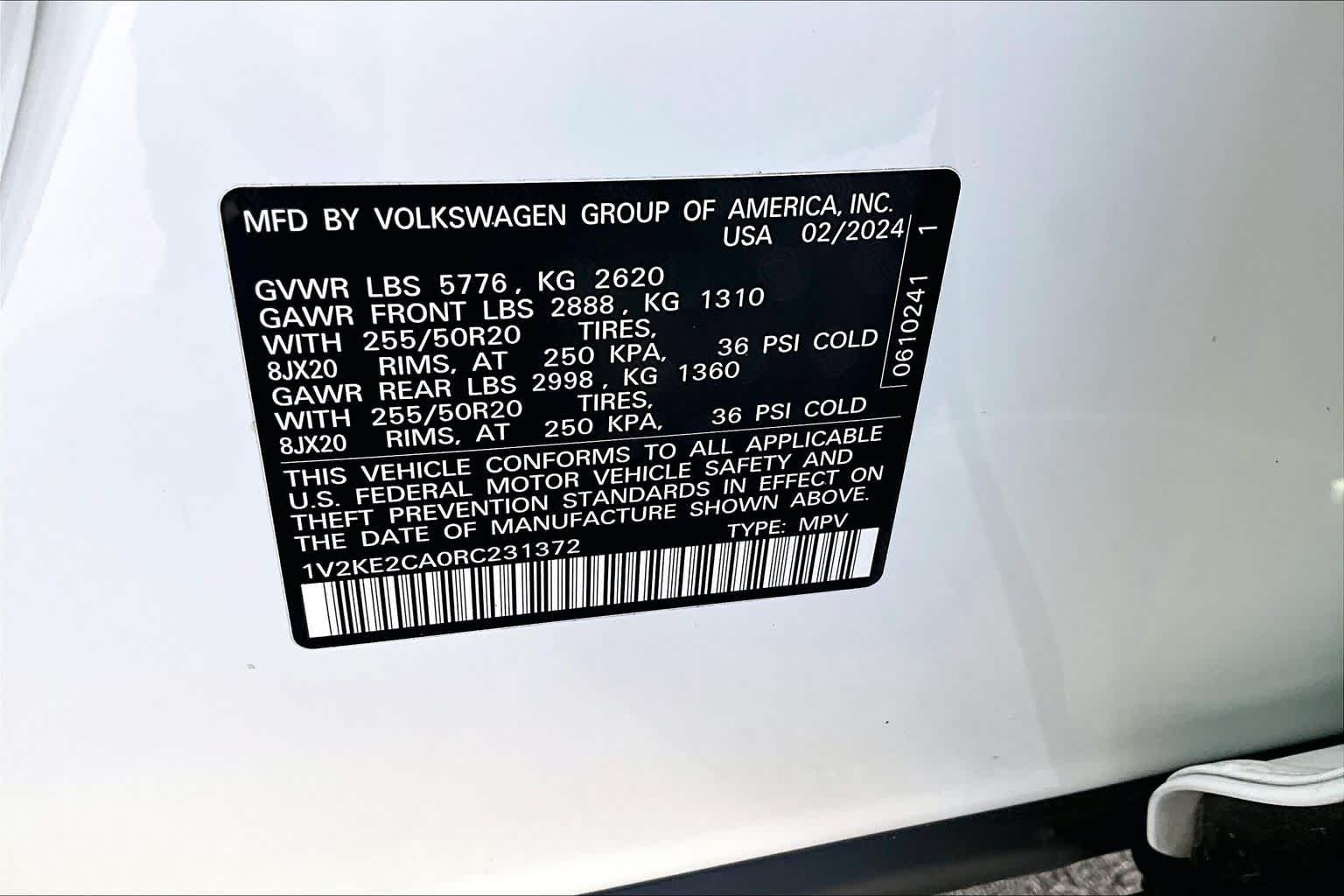 2024 Volkswagen Atlas Cross Sport SE w/Tech - Photo 34