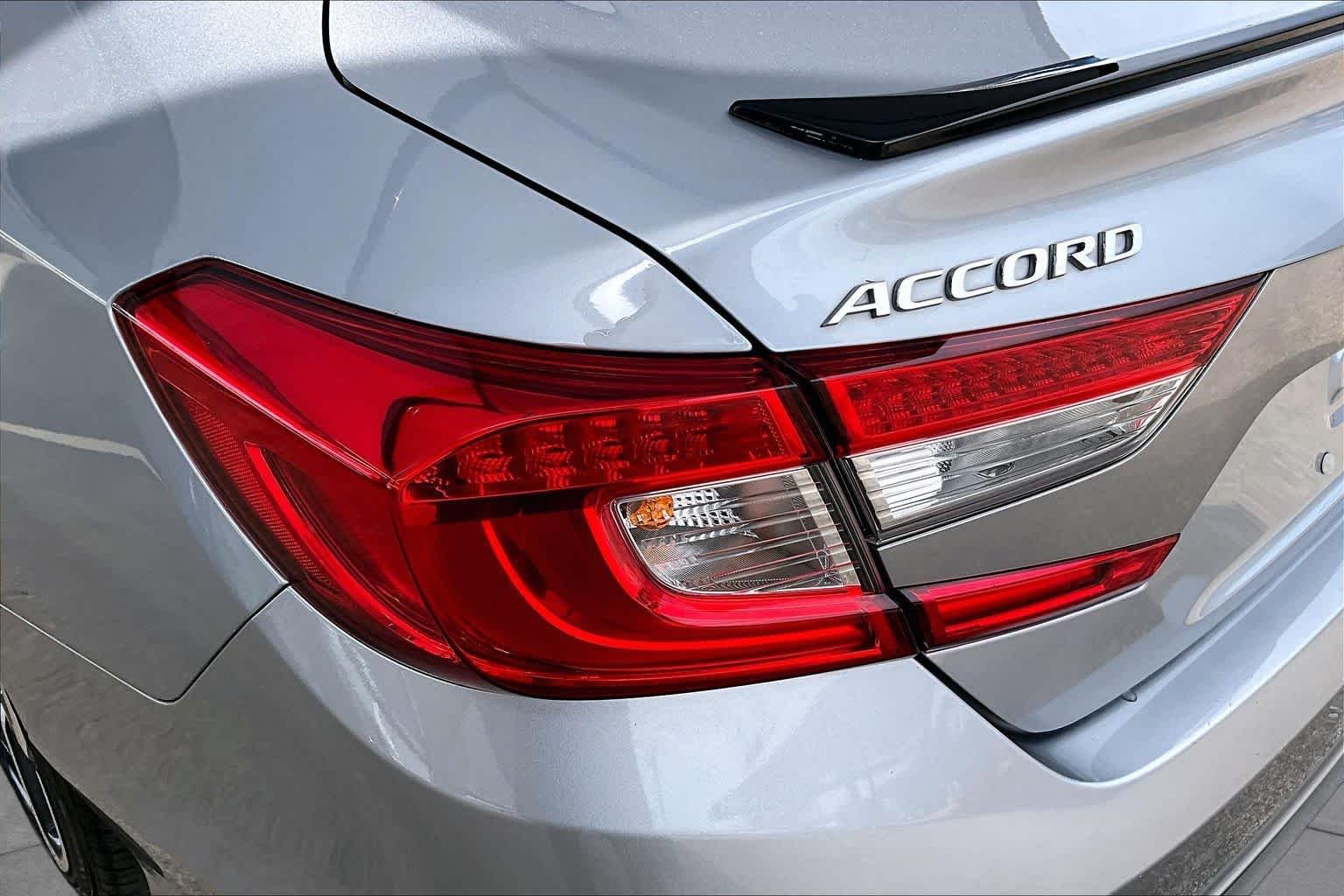 Used 2021 Lunar Silver Metallic Honda Sport image 29