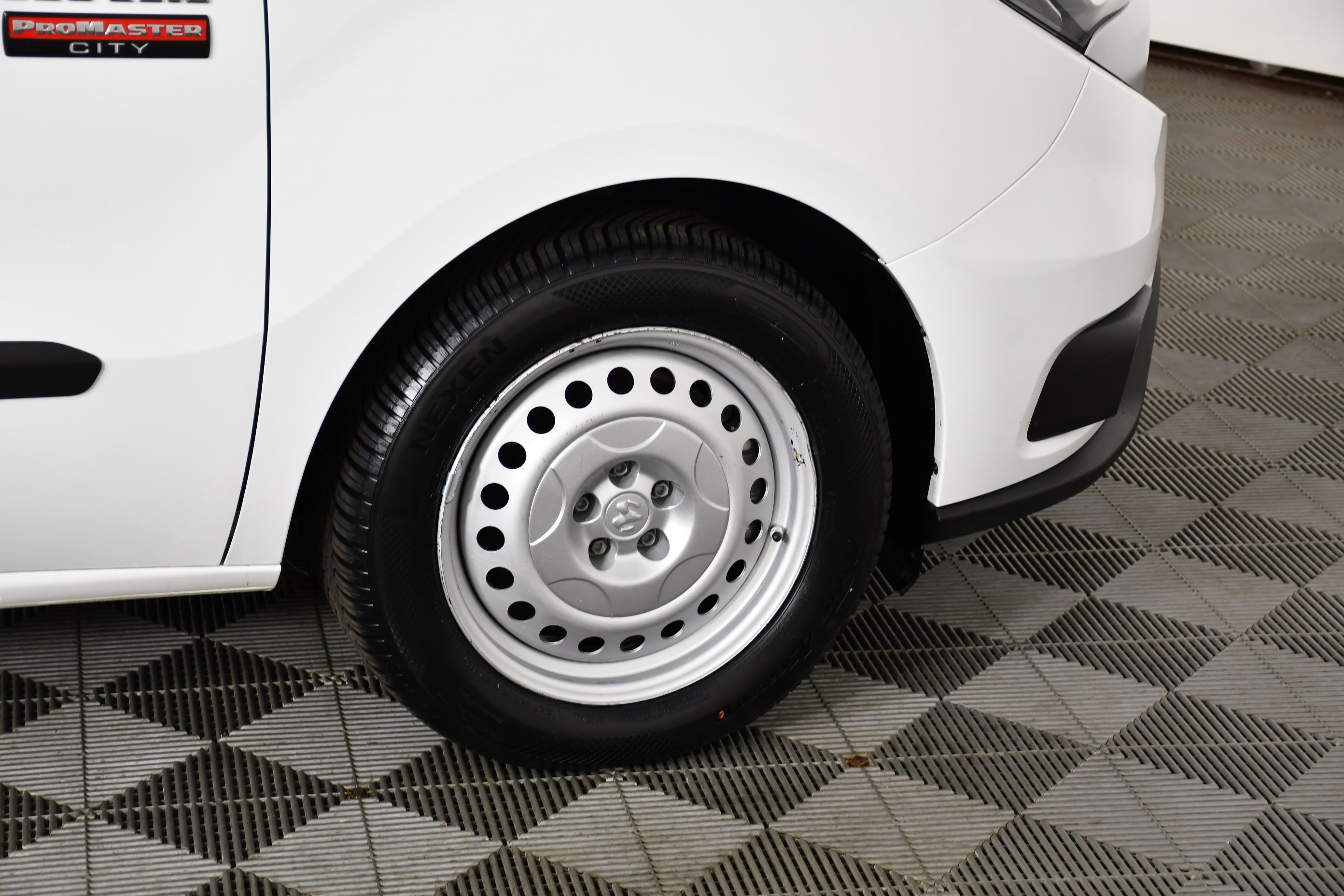 Used 2022 Bright White Ram Tradesman image 52