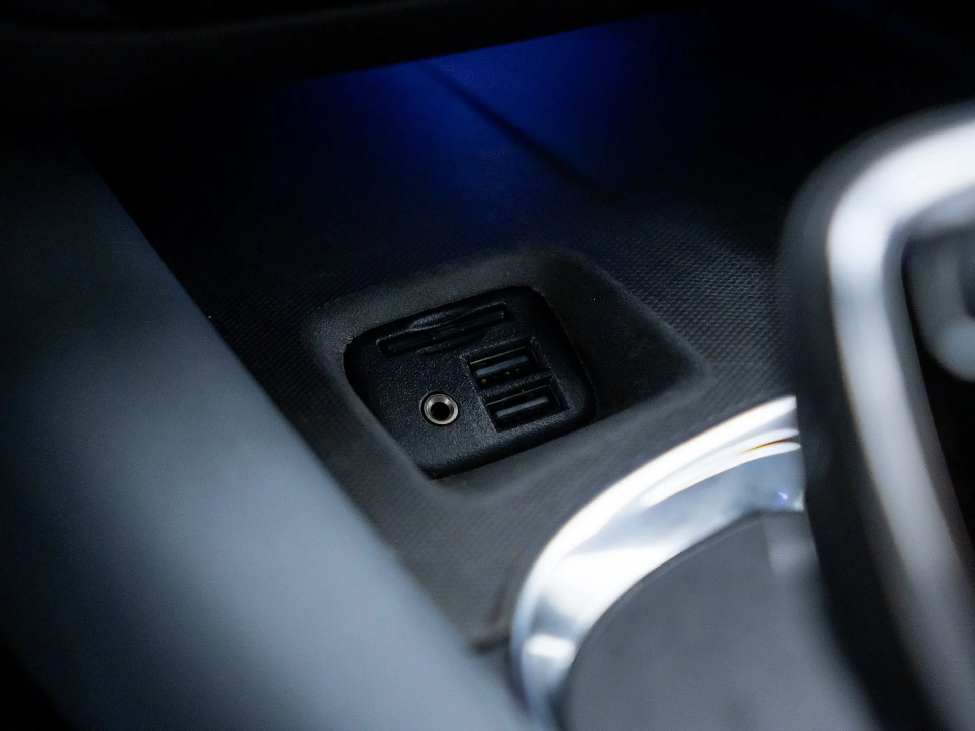 Used 2021 Black Buick Essence image 29