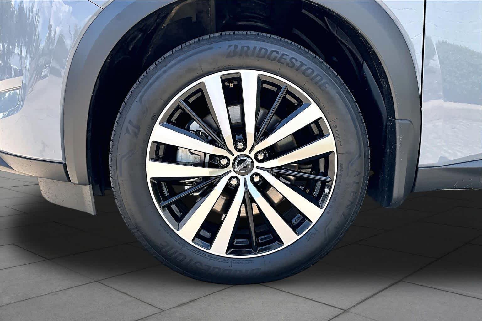 Used 2026 Super Black Nissan SV image 11