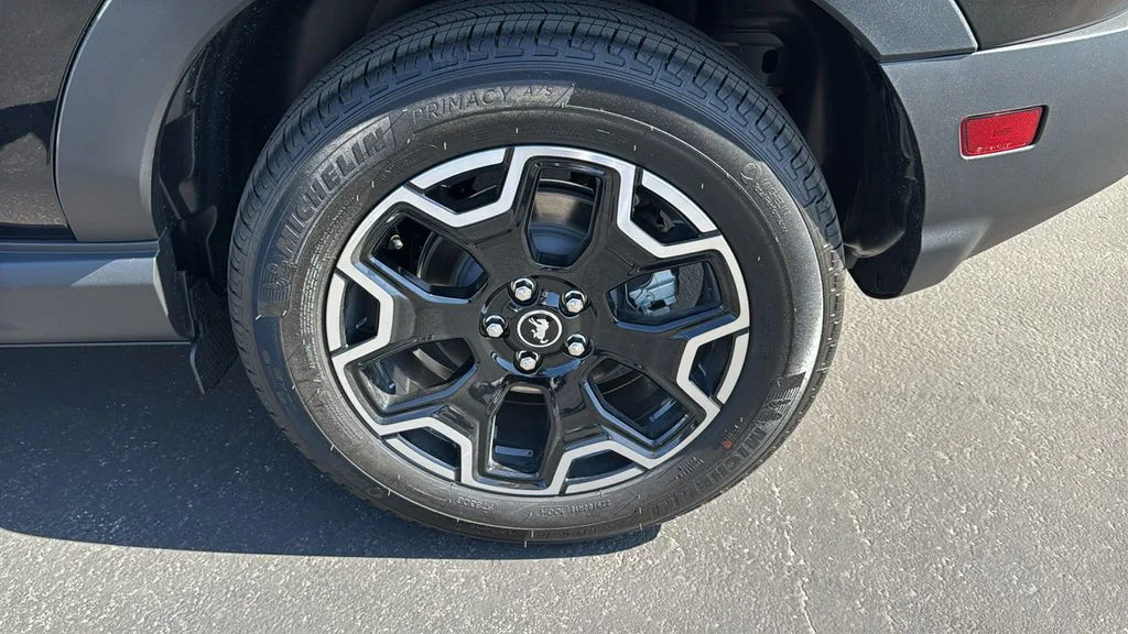 New 2026 Shadow Black Ford Outer Banks® image 7