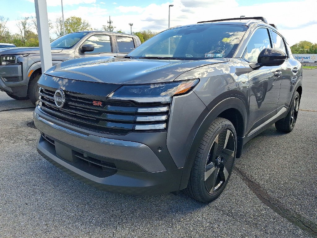 Used 2026 Gray Nissan SR image 3