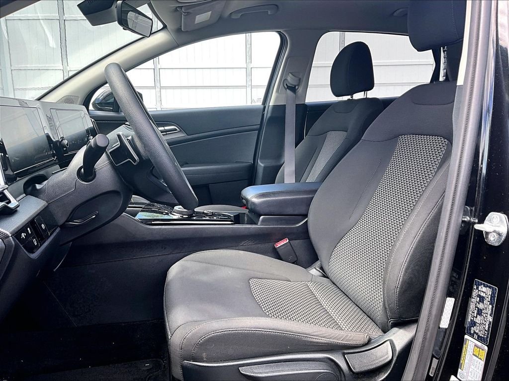 Used 2023 Fusion Black Kia LX image 10