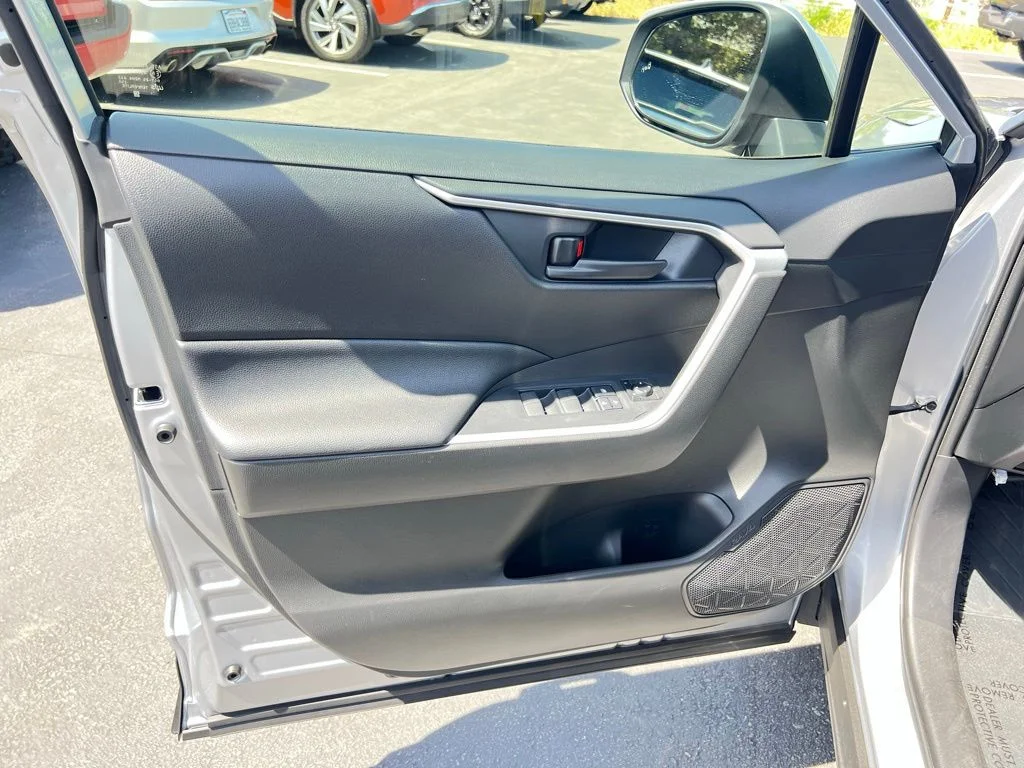 Used 2020 Silver Toyota LE image 15