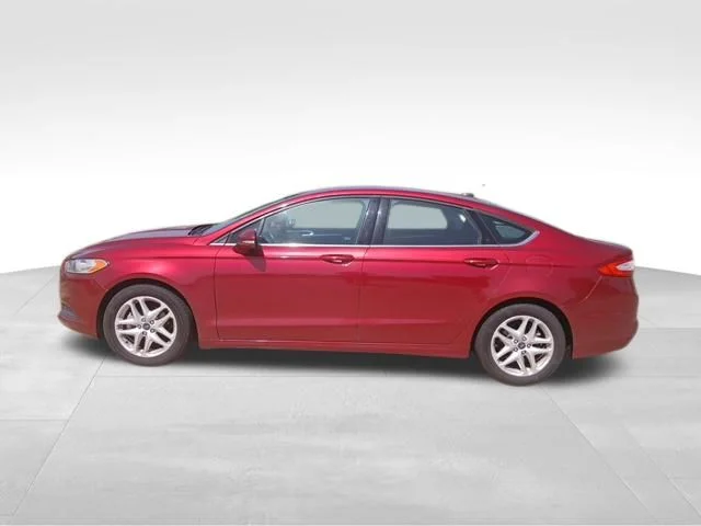 Used 2014 Red Ford SE image 6