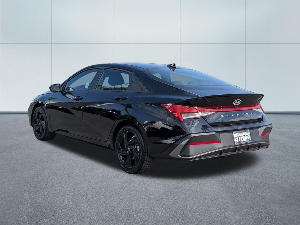 Certified Used 2026 Black Hyundai SEL Sport image 4