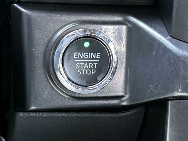 Used 2023 Black Ford XLT image 25