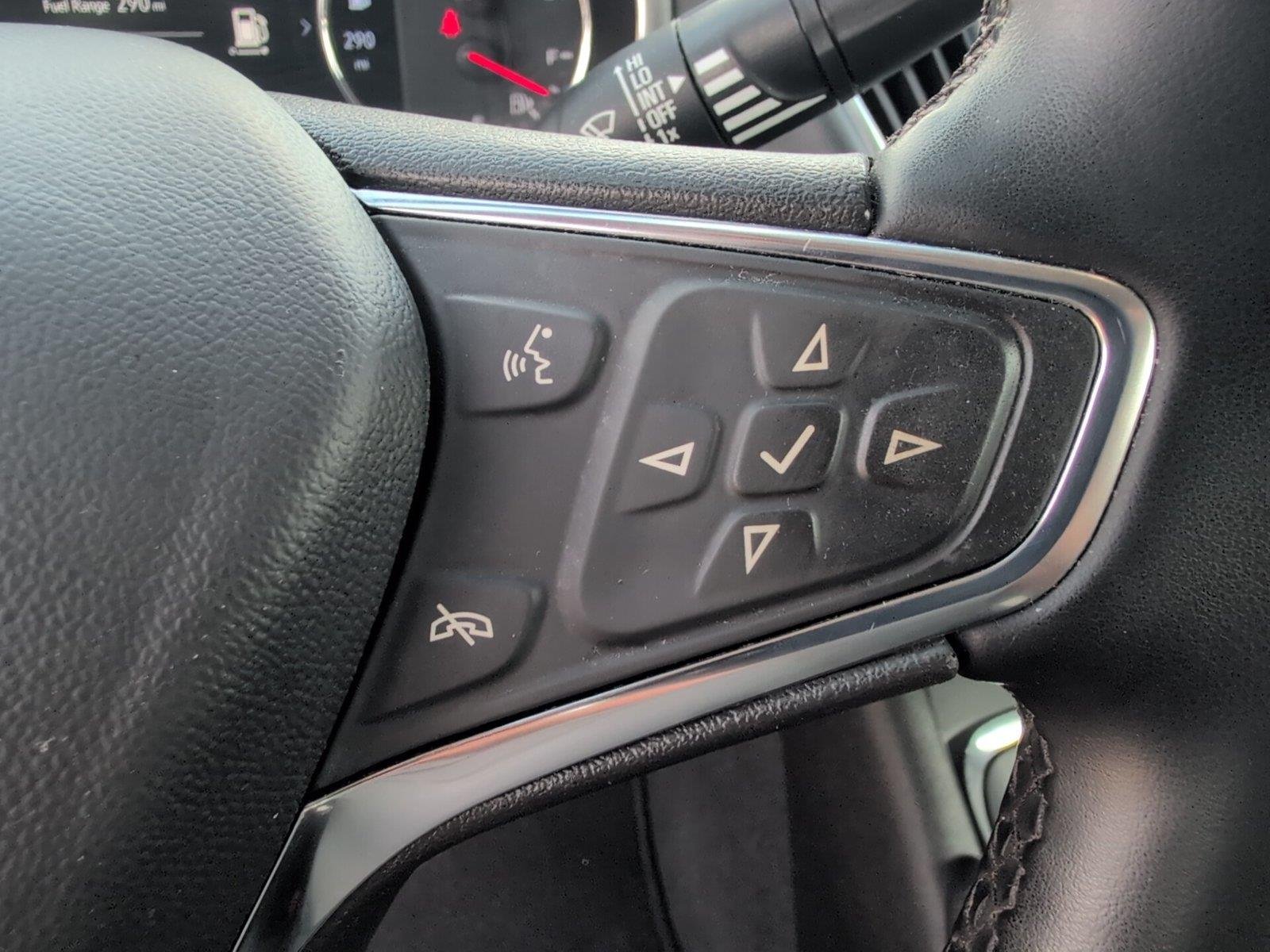 Used 2024 Summit White Chevrolet 2LT image 29