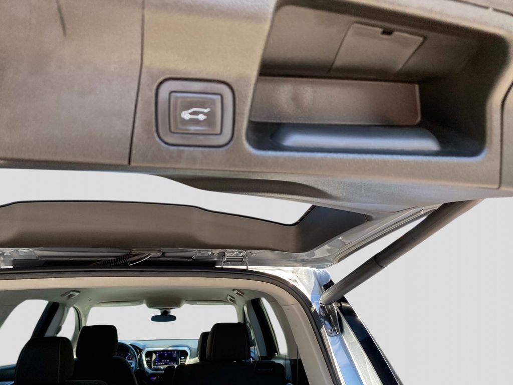 Used 2023 Silver GMC SLE image 8
