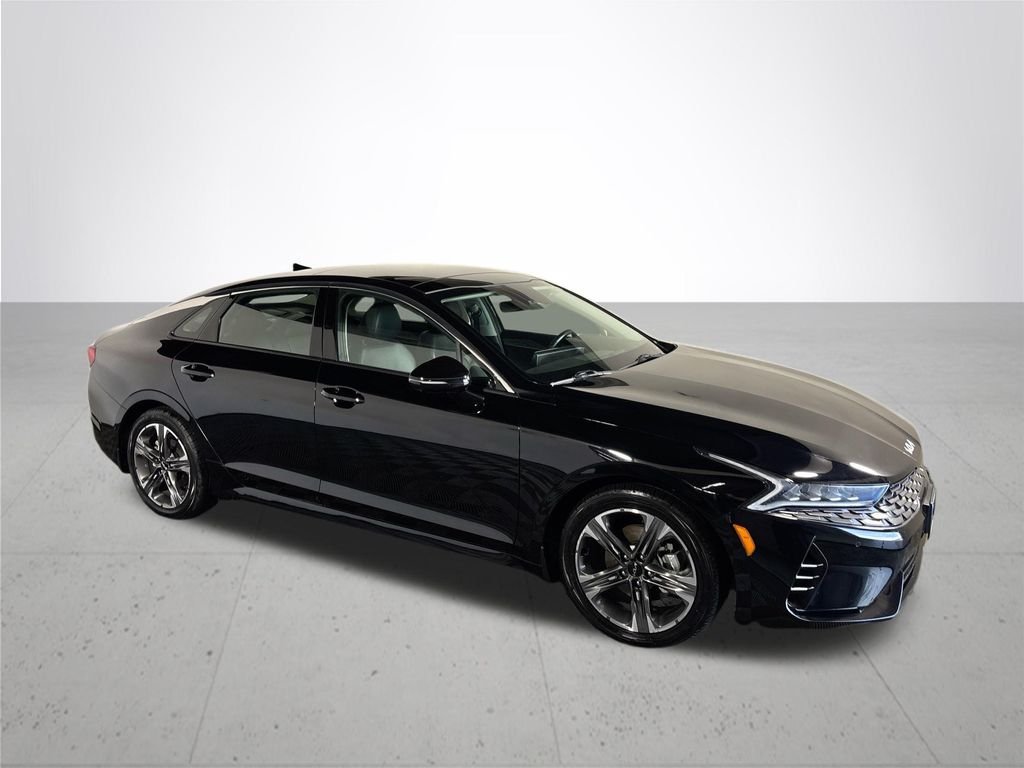 Used 2022 Ebony Black Kia EX image 4