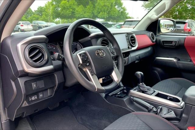 Certified Used 2022 CELESTIAL SILVER Toyota  image 17