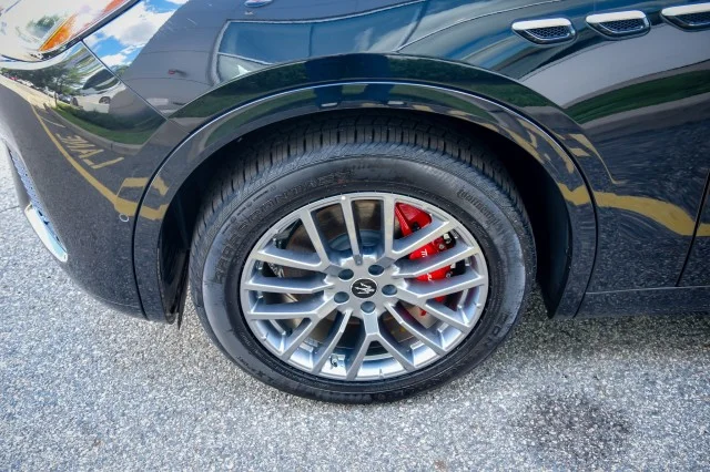New 2024 Nero Tempesta Metallic Maserati GT image 33