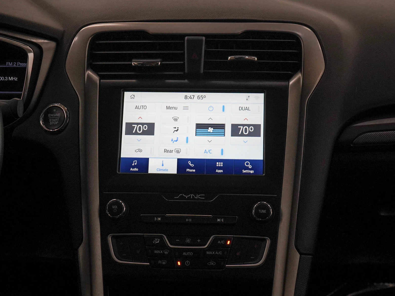 Used 2020 Magnetic Ford SE image 15