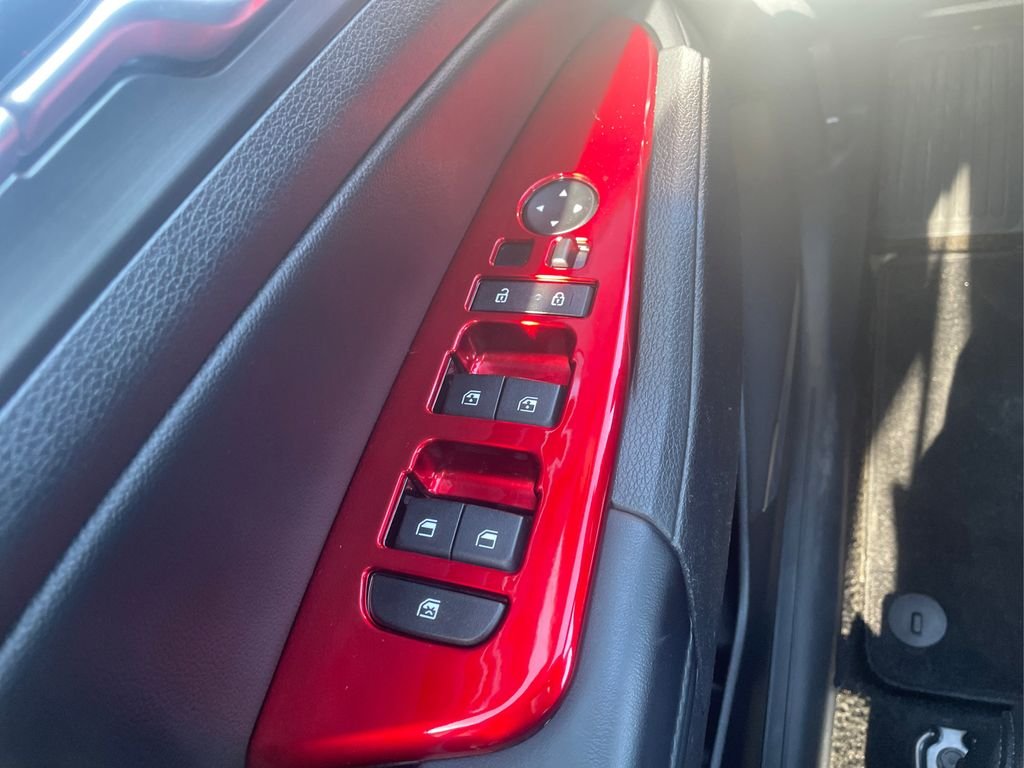 Used 2025 Snow White Pearl Kia EX image 33