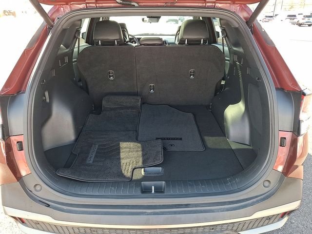 Used 2023 Red Kia X-Pro Prestige image 27