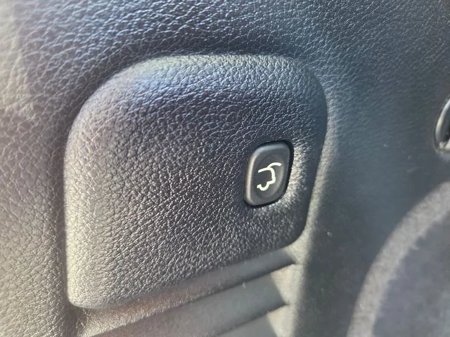 Used 2019 Black Jeep Limited image 10