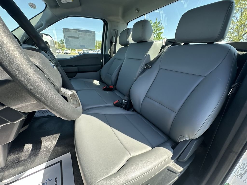 New 2026 Oxford White Ford F-350® XL image 14