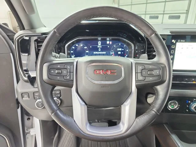 Used 2023 White GMC SLT image 23