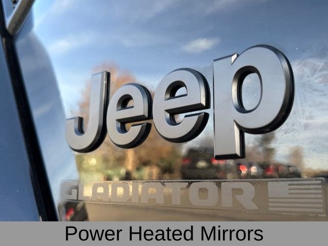 New 2025 Black Clearcoat Jeep High Tide image 19