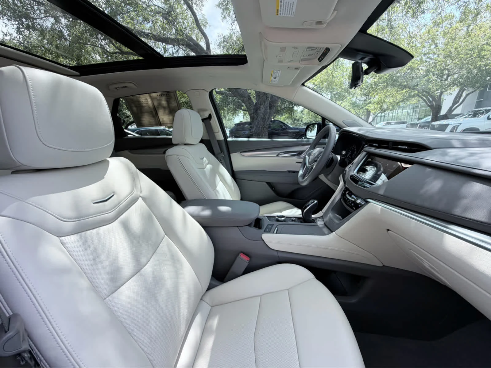 Certified Used 2025 Emerald Lake Metallic Cadillac Premium Luxury image 17