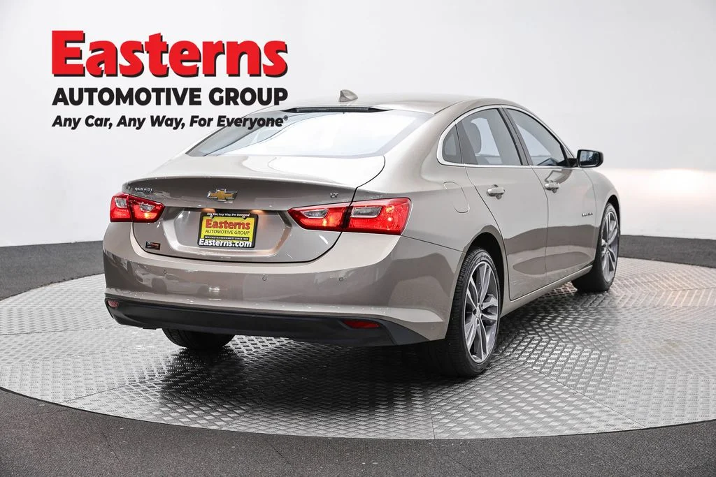 Used 2025 Gray Chevrolet LT image 5