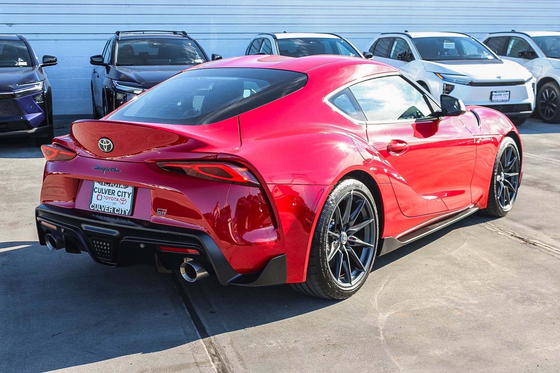2024 Toyota Supra - Photo 8