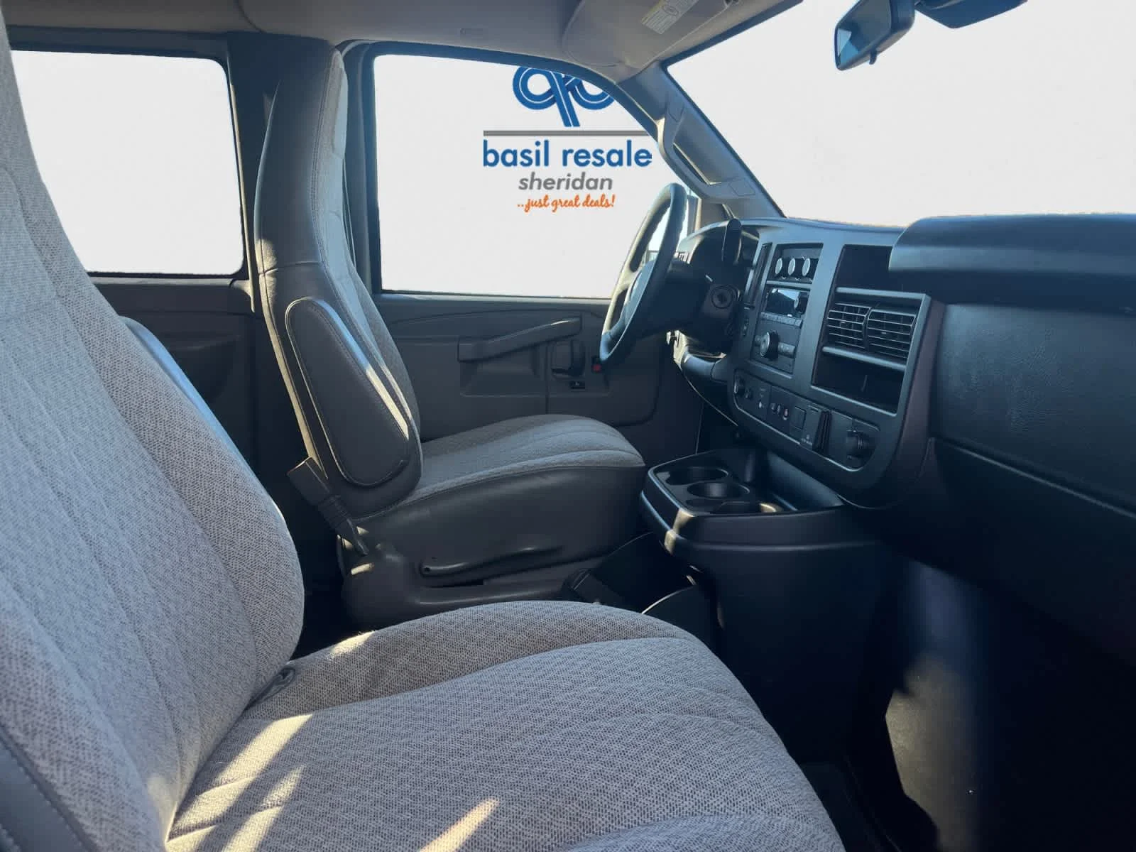 Used 2023 Summit White Chevrolet LT image 17