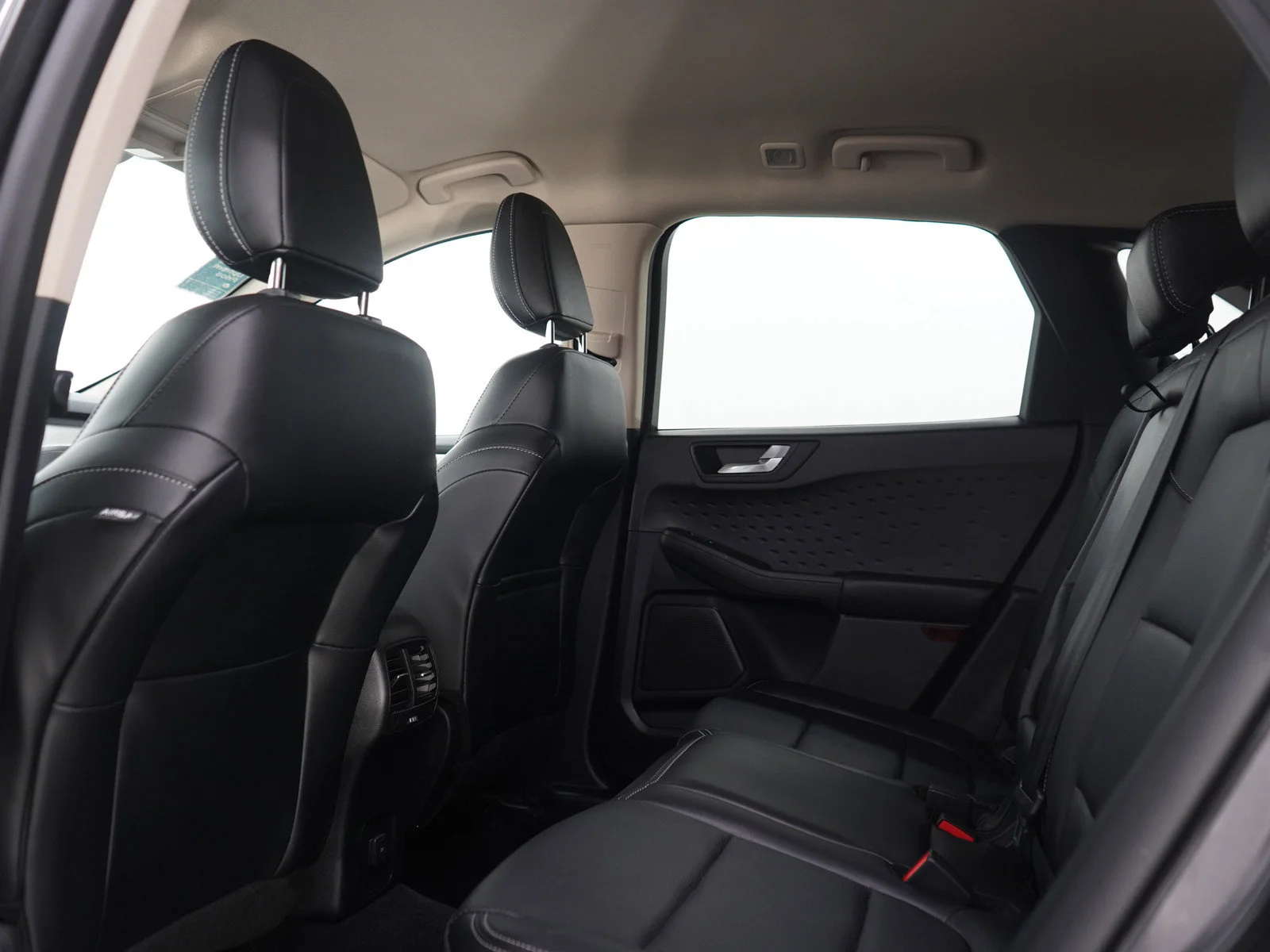 Used 2020 Magnetic Metallic Ford SEL image 19