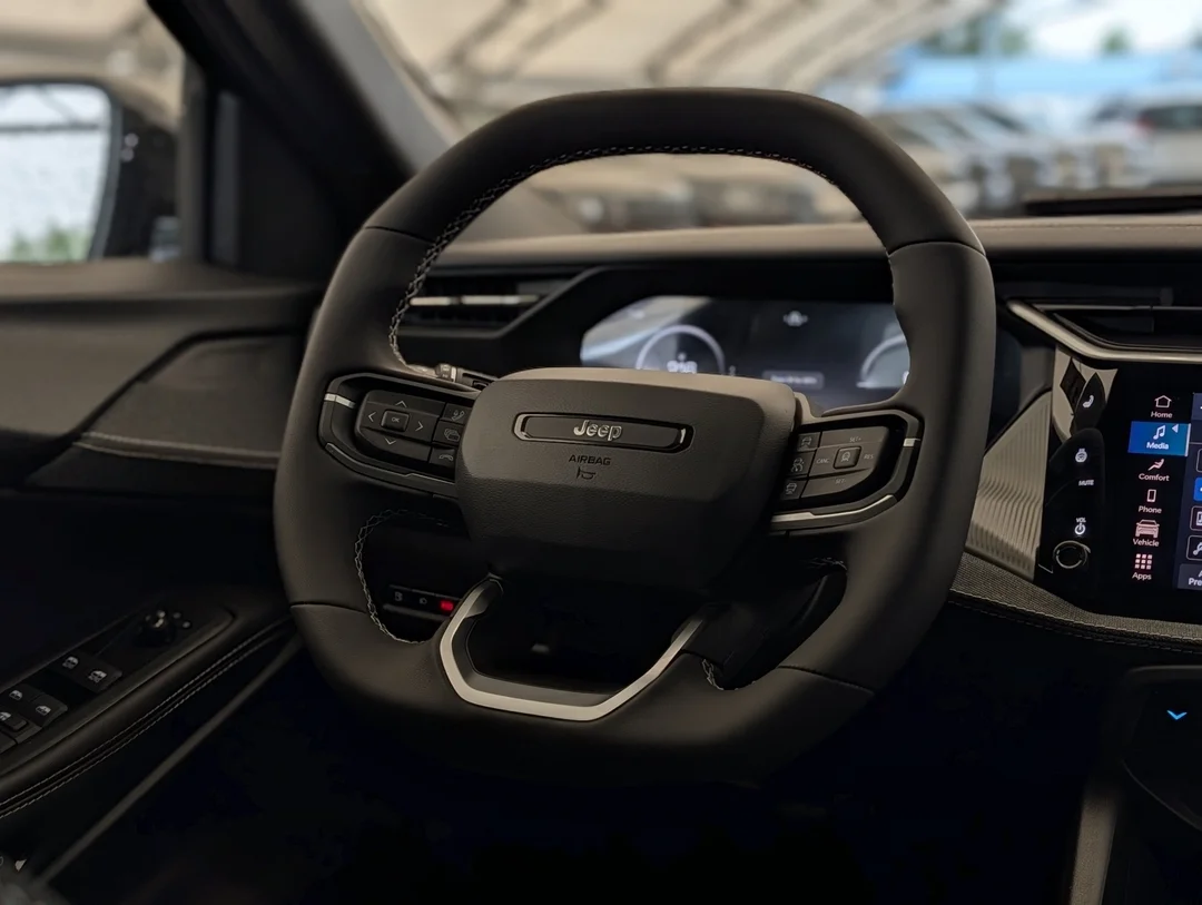 New 2026 Grey Jeep Laredo - - 4x4 - 1.6L Turbo Hybrid - Uconnect 5 w/ 12.3 Screen & More! image 16
